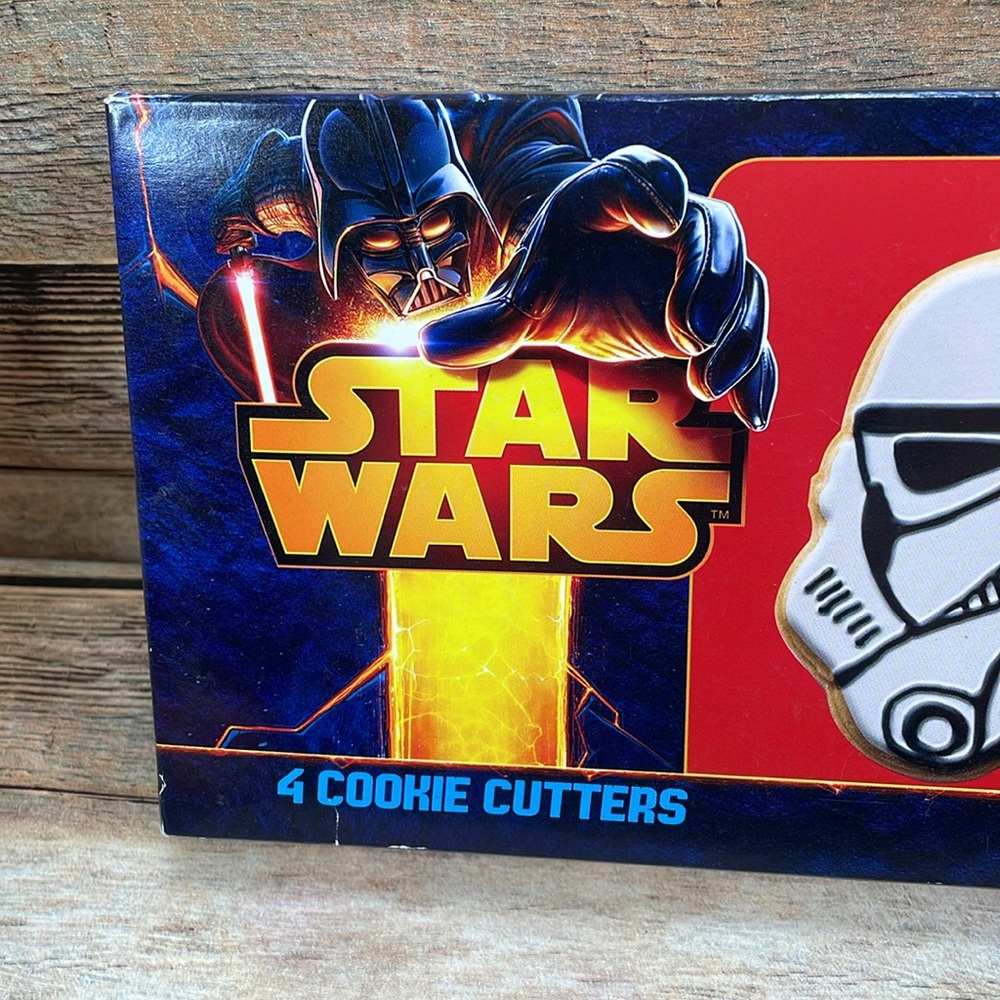 Star Wars cookie cutters - plastic easy release mechanism. - Picture 3 of 10